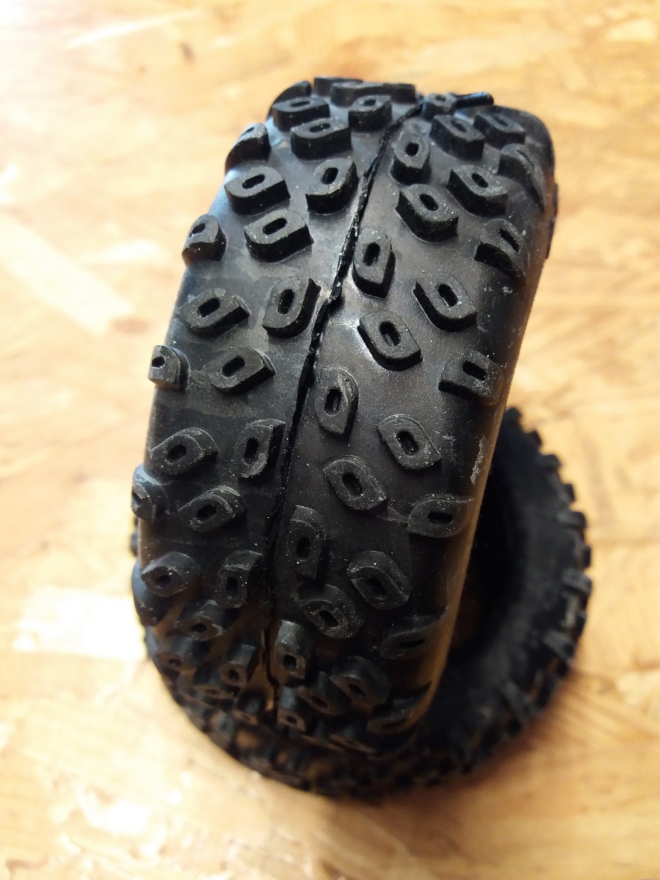 1/8 Medial Pro Buggy Reifen - TYRE EASY M2 Medium  + Foam